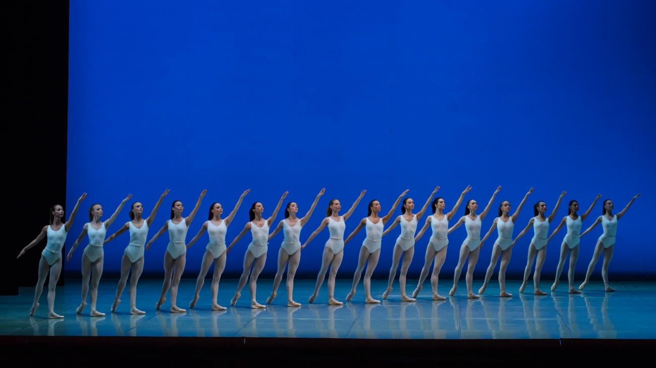 Симфония в трех движениях