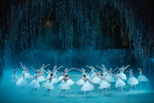 Swan Lake. Broadcast from Perm Opera and Ballet Theatre
