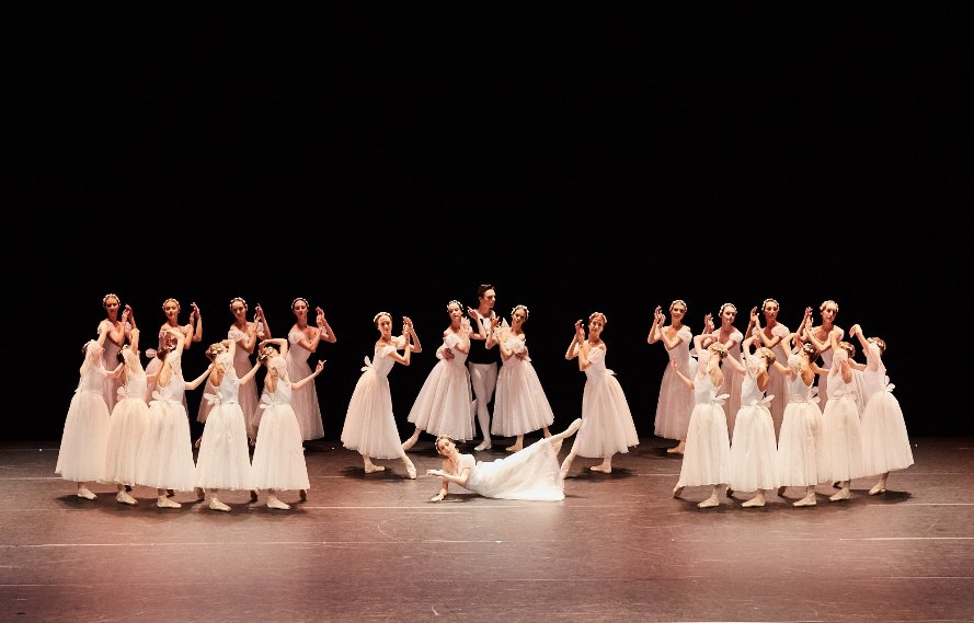 Гастроли балетной труппы