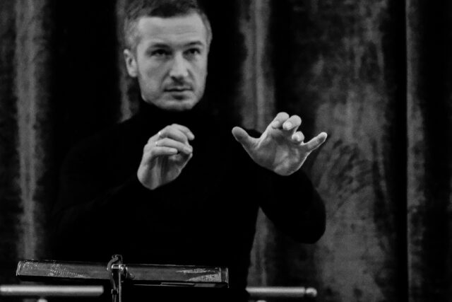 Артем Абашев: «Раньше я настраивал рояли — а теперь оркестр»
