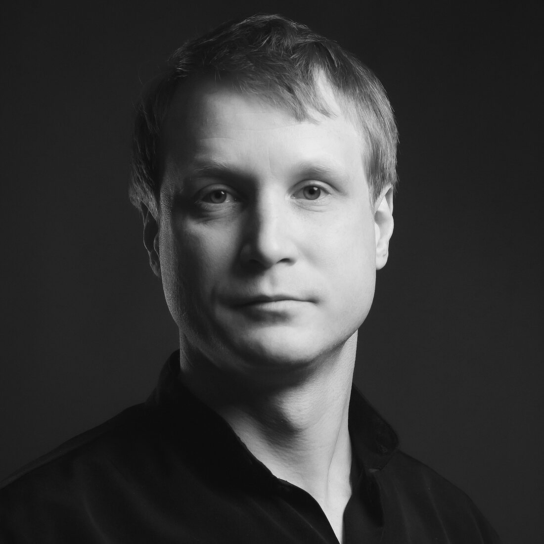 Василий Михайлов